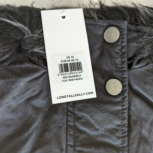 Winter coat - Picture 2 of 5